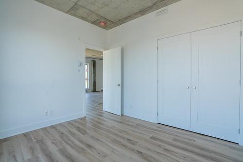 Bedroom - 102-8945 Boul. Viau, Montréal (Saint-Léonard), QC - Indoor Photo Showing Other Room