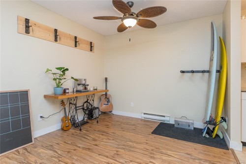 203-3087 Barons Rd, Nanaimo, BC - Indoor Photo Showing Other Room