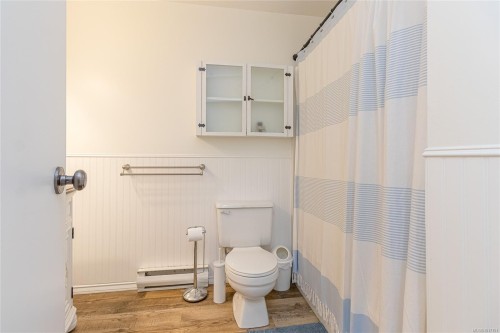 203-3087 Barons Rd, Nanaimo, BC - Indoor Photo Showing Bathroom