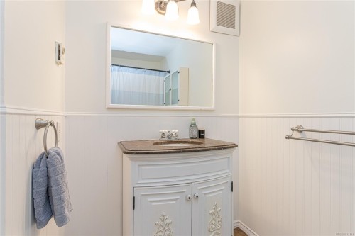 203-3087 Barons Rd, Nanaimo, BC - Indoor