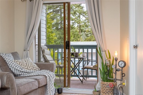 203-3087 Barons Rd, Nanaimo, BC - Indoor Photo Showing Other Room