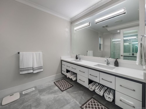 6118 Cottam Rd, Port Alberni, BC 