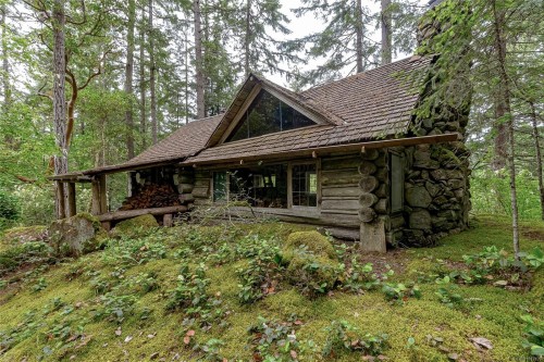 3293 Mcguire Way, Ladysmith, BC 