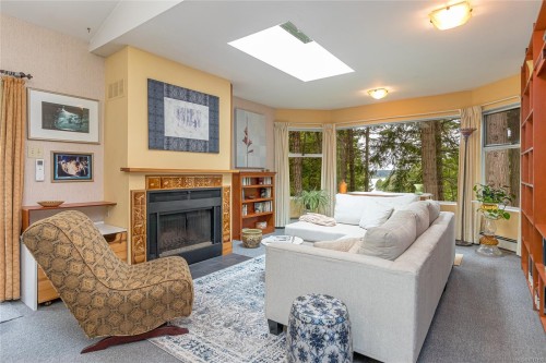 3293 Mcguire Way, Ladysmith, BC 