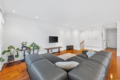 Living room - 71 Rue Canterbury, Dollard-Des-Ormeaux, QC - Indoor Photo Showing Living Room