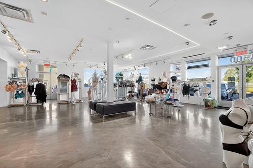 Intérieur - 4500 Desserte Sud Laval (A-440) O., Laval (Chomedey), QC 