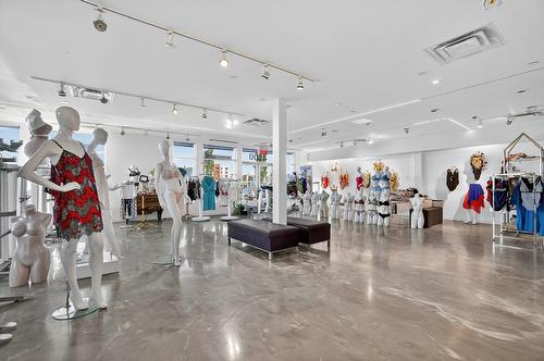 Intérieur - 4500 Desserte Sud Laval (A-440) O., Laval (Chomedey), QC 