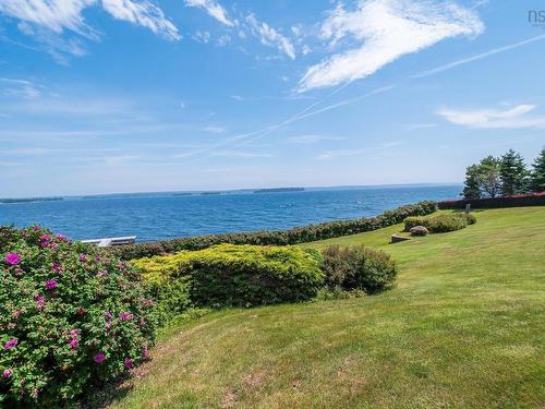 38 Lennox Road, Black Point, NS 
