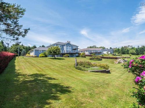 38 Lennox Road, Black Point, NS 