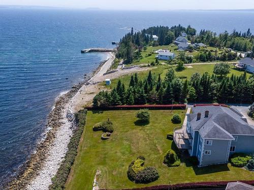 38 Lennox Road, Black Point, NS 