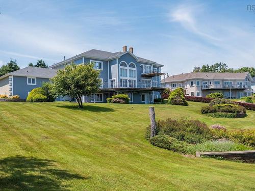 38 Lennox Road, Black Point, NS 