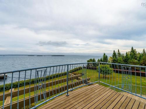 38 Lennox Road, Black Point, NS 