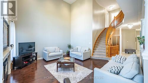 46 Holsted Road, Whitby, ON - Indoor Photo Showing Living Room