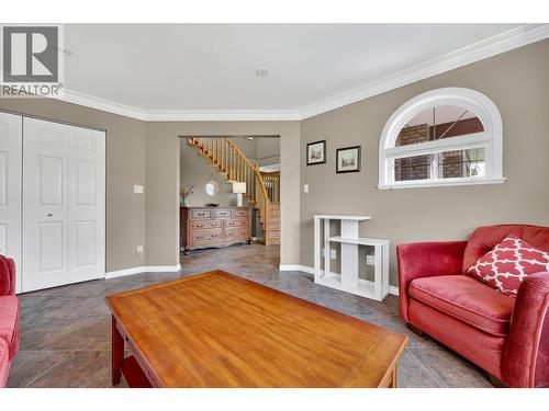 8949 122Nd Avenue, Osoyoos, BC - Indoor Photo Showing Living Room