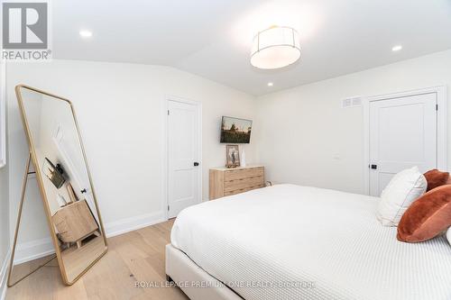 301 Court Street, Newmarket, ON - Indoor Photo Showing Bedroom