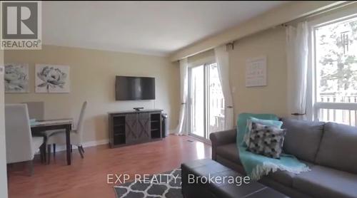 13 Foster Crescent, Brampton, ON - Indoor