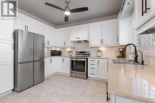 47 Ames Crescent, Aurora, ON - Indoor Photo Showing Kitchen With Double Sink