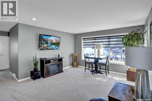 25 Hudson Drive, Pilot Butte, SK - Indoor Photo Showing Living Room
