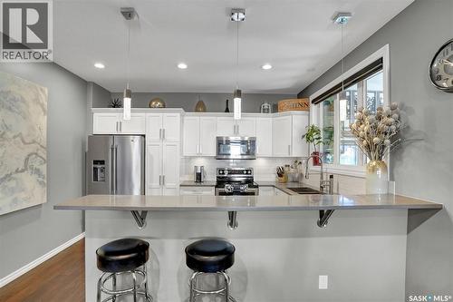 25 Hudson Drive, Pilot Butte, SK - Indoor Photo Showing Kitchen With Upgraded Kitchen