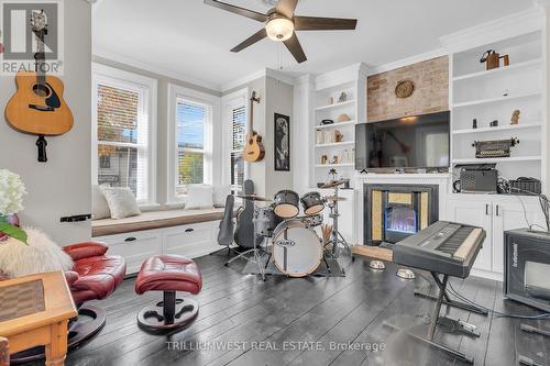 210 Lancaster Street E, Kitchener, ON - Indoor With Fireplace