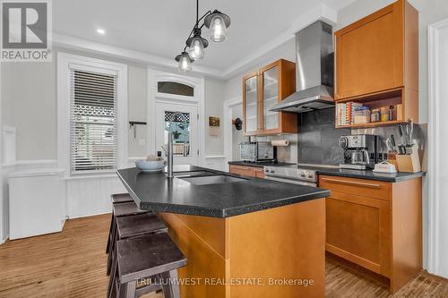 210 Lancaster Street E, Kitchener, ON - Indoor Photo Showing Kitchen