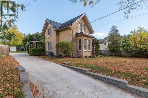 210 Lancaster Street E, Kitchener, ON - Outdoor With Facade
