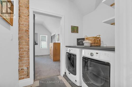 210 Lancaster Street E, Kitchener, ON - Indoor Photo Showing Laundry Room