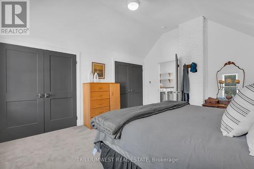 210 Lancaster Street E, Kitchener, ON - Indoor Photo Showing Bedroom