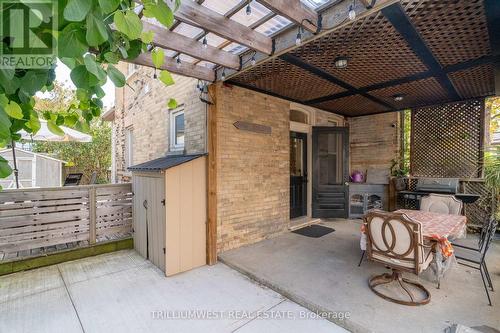210 Lancaster Street E, Kitchener, ON - Outdoor With Exterior