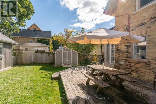 210 Lancaster Street E, Kitchener, ON - Outdoor