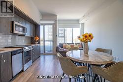 402 - 1 CARDIFF ROAD  Toronto, ON M4P 0G2