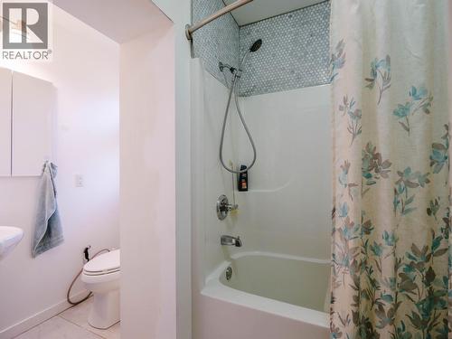 694 Walkem Street, Quesnel, BC - Indoor Photo Showing Bathroom
