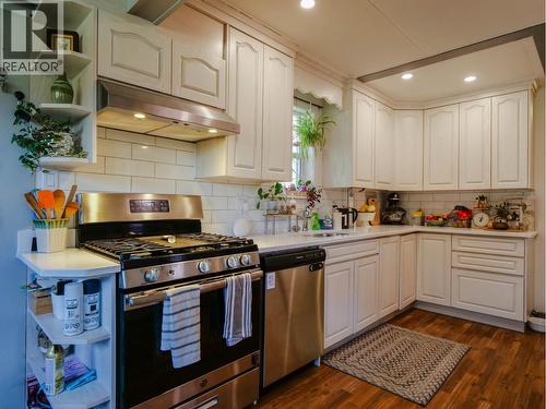 694 Walkem Street, Quesnel, BC - Indoor Photo Showing Kitchen