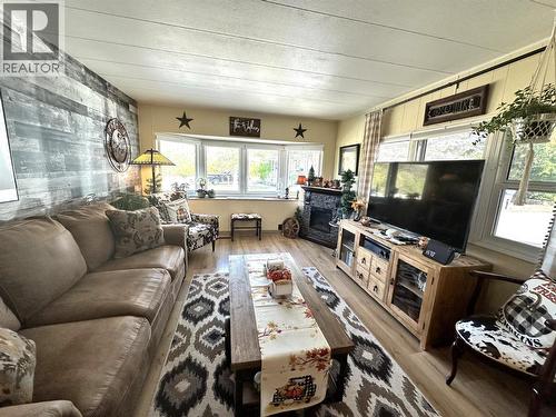 Living Room - 146 Willow Court Unit# 6B, Oliver, BC 