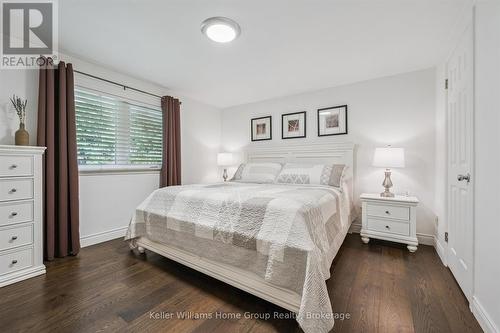 284 Colborne Street, Centre Wellington (Elora/Salem), ON - Indoor Photo Showing Bedroom