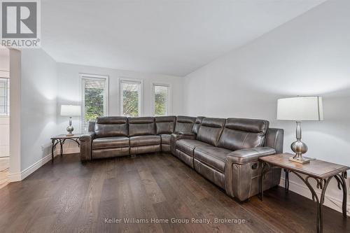 284 Colborne Street, Centre Wellington (Elora/Salem), ON - Indoor Photo Showing Living Room