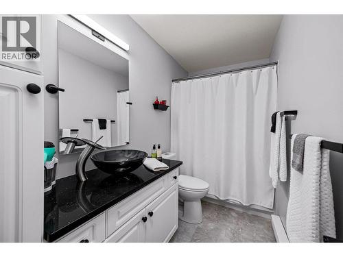 1964 Enterprise Way Unit# 115, Kelowna, BC - Indoor Photo Showing Bathroom
