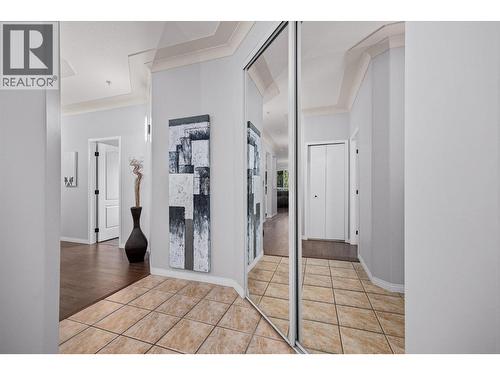 1964 Enterprise Way Unit# 115, Kelowna, BC - Indoor Photo Showing Other Room