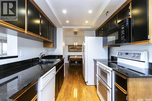 1780 424 Spadina Crescent E, Saskatoon, SK - Indoor Photo Showing Kitchen