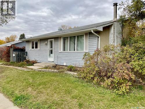 88 Cambridge Avenue, Regina, SK - Outdoor
