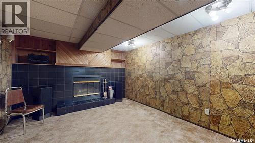 88 Cambridge Avenue, Regina, SK - Indoor With Fireplace