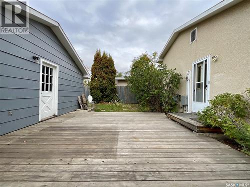88 Cambridge Avenue, Regina, SK - Outdoor With Exterior