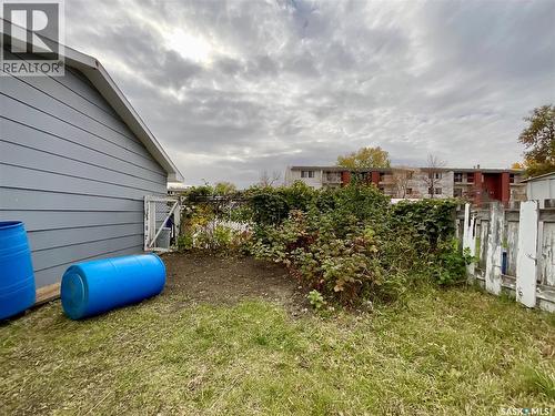 88 Cambridge Avenue, Regina, SK - Outdoor