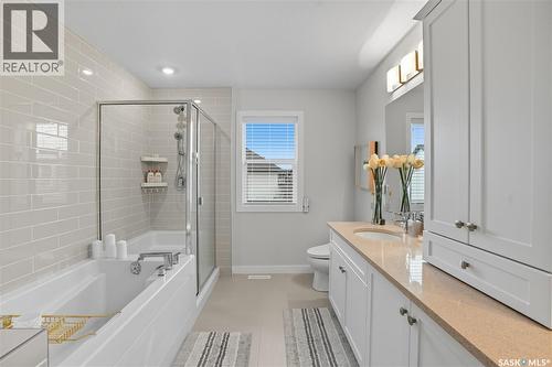 303 Dagnone Crescent, Saskatoon, SK - Indoor Photo Showing Bathroom