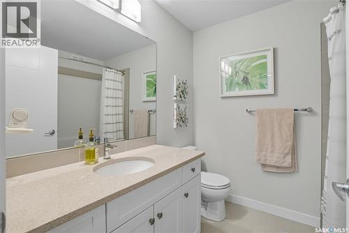 303 Dagnone Crescent, Saskatoon, SK - Indoor Photo Showing Bathroom