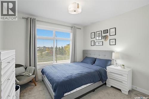303 Dagnone Crescent, Saskatoon, SK - Indoor Photo Showing Bedroom