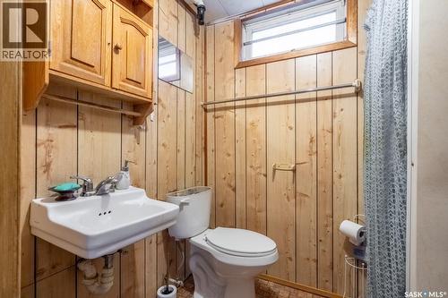 1357 Grosvenor Street, Regina, SK - Indoor Photo Showing Bathroom