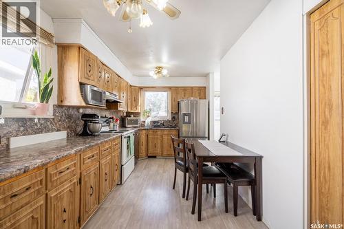 1357 Grosvenor Street, Regina, SK - Indoor Photo Showing Kitchen