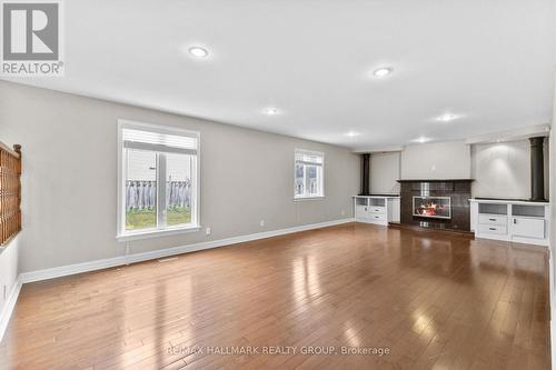 30 Lillico Drive, Ottawa, ON - Indoor Photo Showing Kitchen