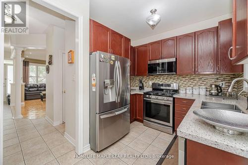 17 Eaglefield Gate, Brampton, ON - Indoor Photo Showing Kitchen With Double Sink